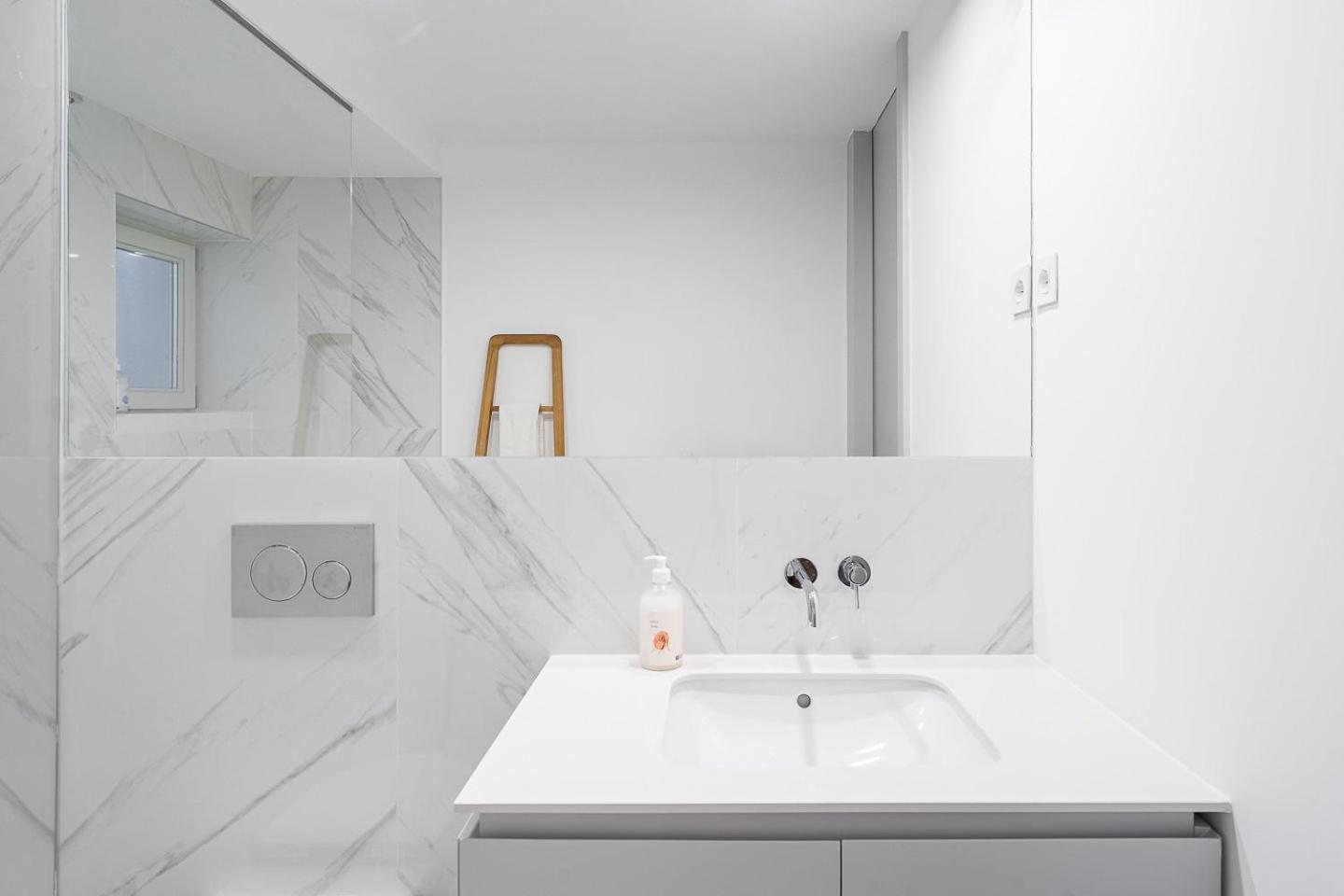Guestready - Downtown Refuge With Private Parking Lägenhet OOporto Exteriör bild